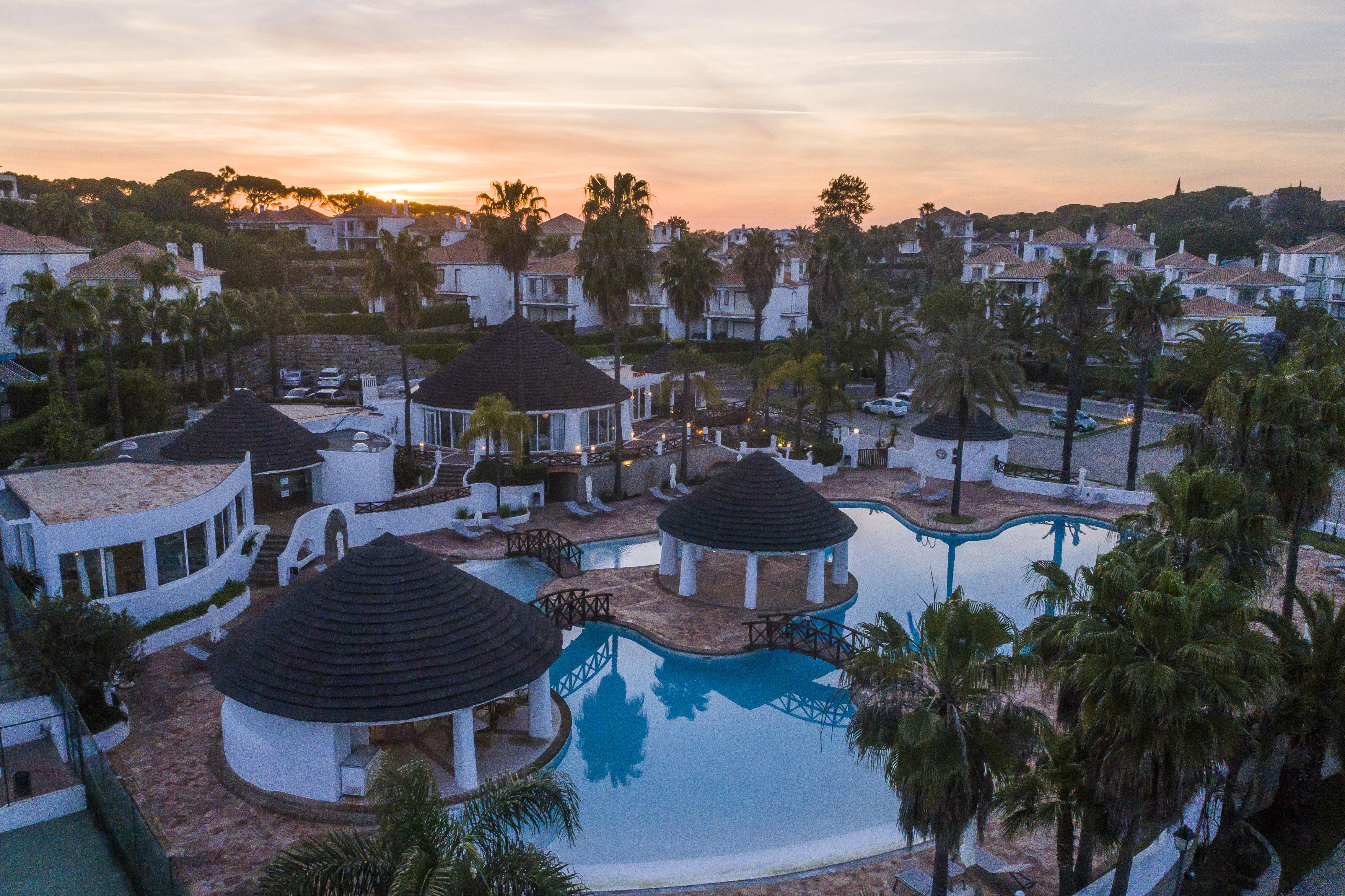 Encosta Do Lago Resort Club Quinta do Lago Exterior photo